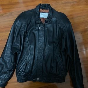 VINTAGE MENS LEATHER JACKET